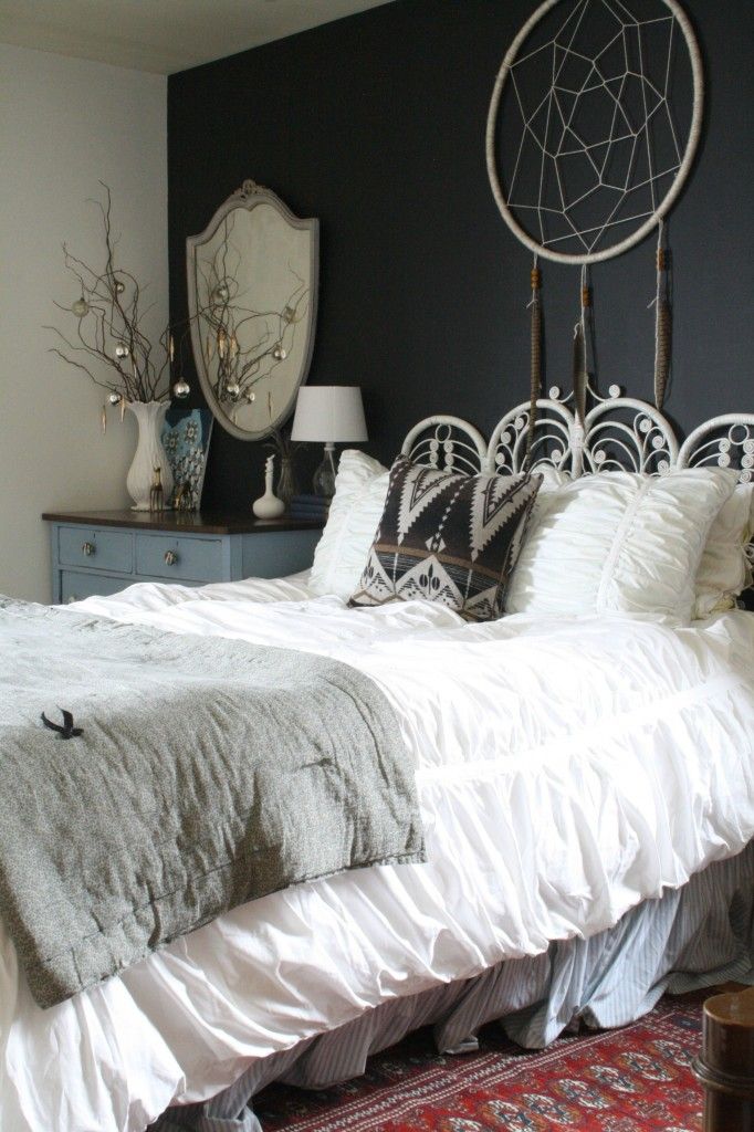 Slaapkamers met donkere muur