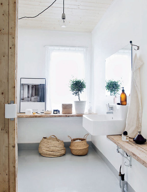 badkamer met rotan en hout scandinavisch