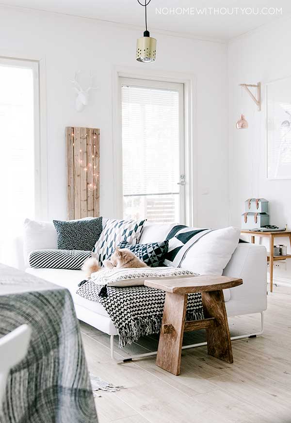 Scandinavisch wit houten interieur